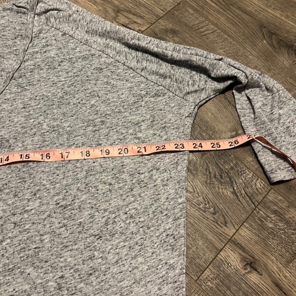 Victoria secret shirt size medium - Picture 5 of 6